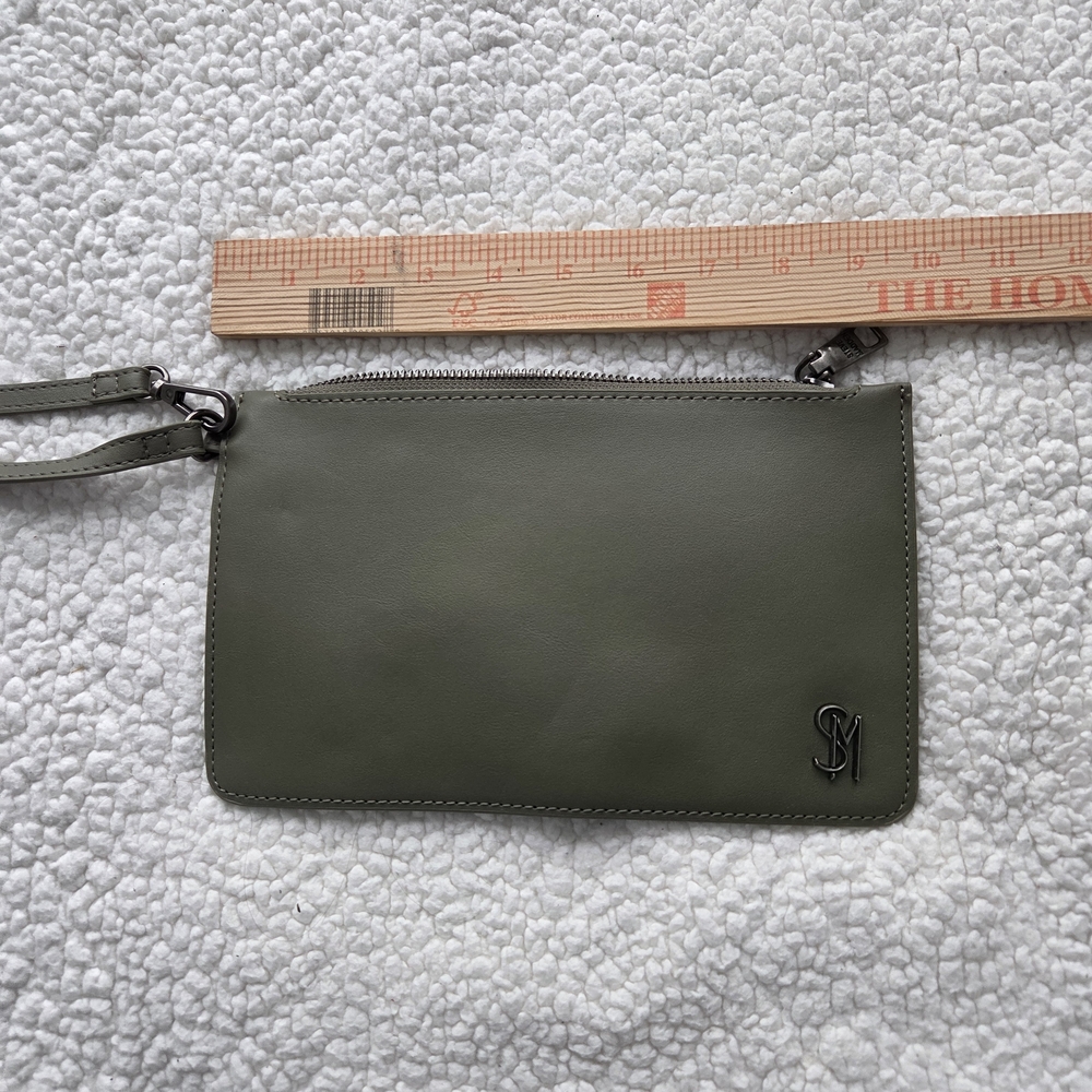 Steve Madden Black Leather Zipper Clutch Wallet  Wristlet